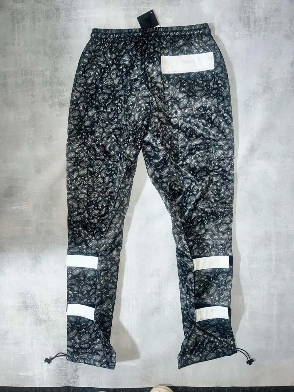 Size Up Apparel MMXIX Paisley Print Utility Cargo Joggers - Picture 2 of 4